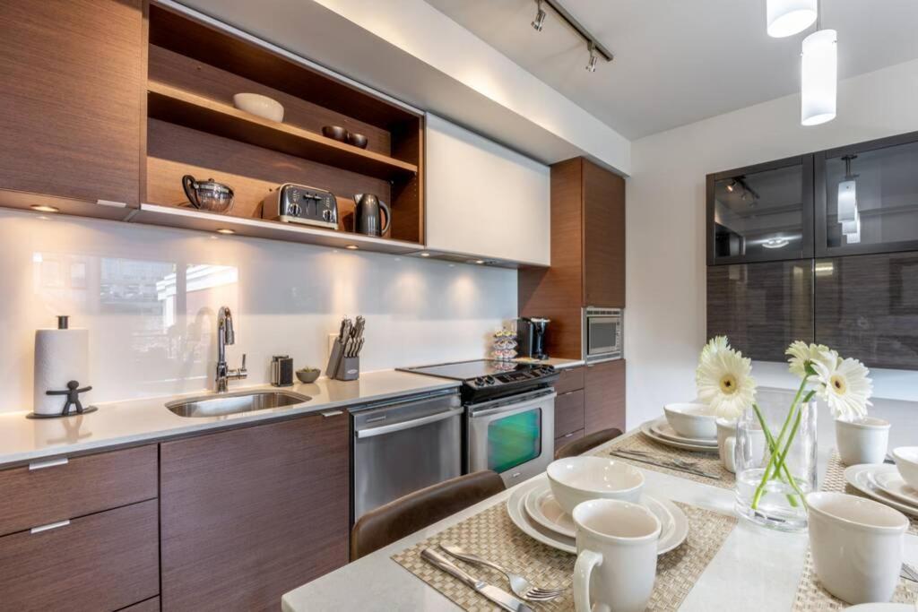 Clean 3Rd Floor Executive 1 Bedroom Apt In Old Town China Town Victoria Eksteriør bilde